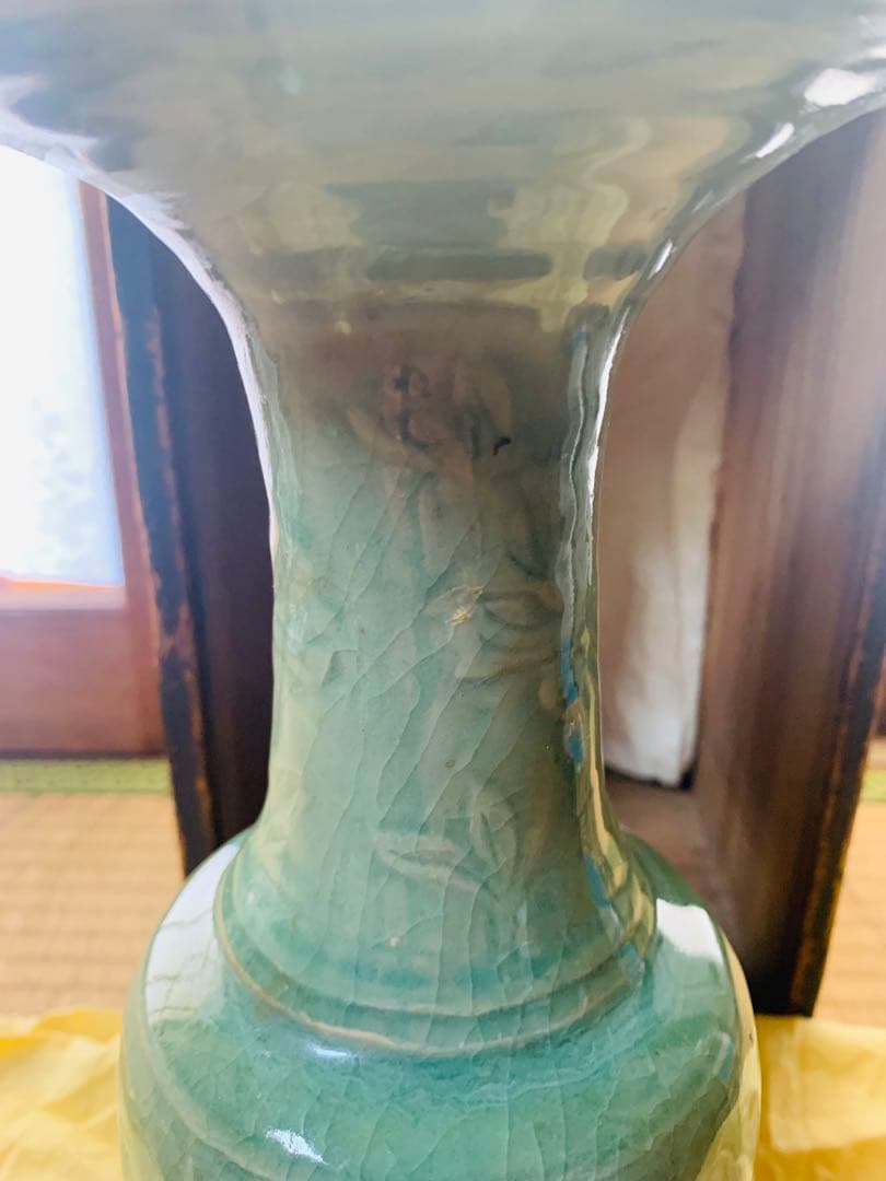 中国元時代(明時代初期)青磁花瓶