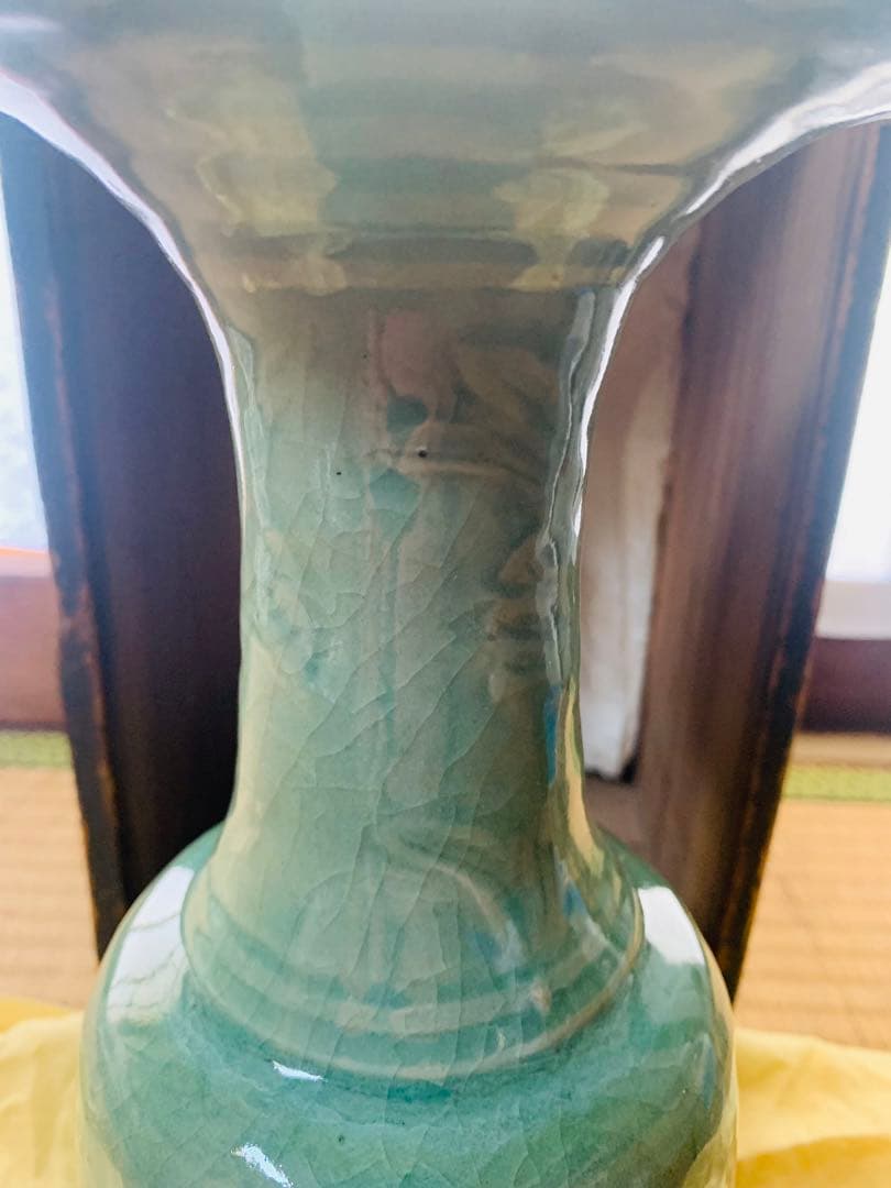 中国元時代(明時代初期)青磁花瓶