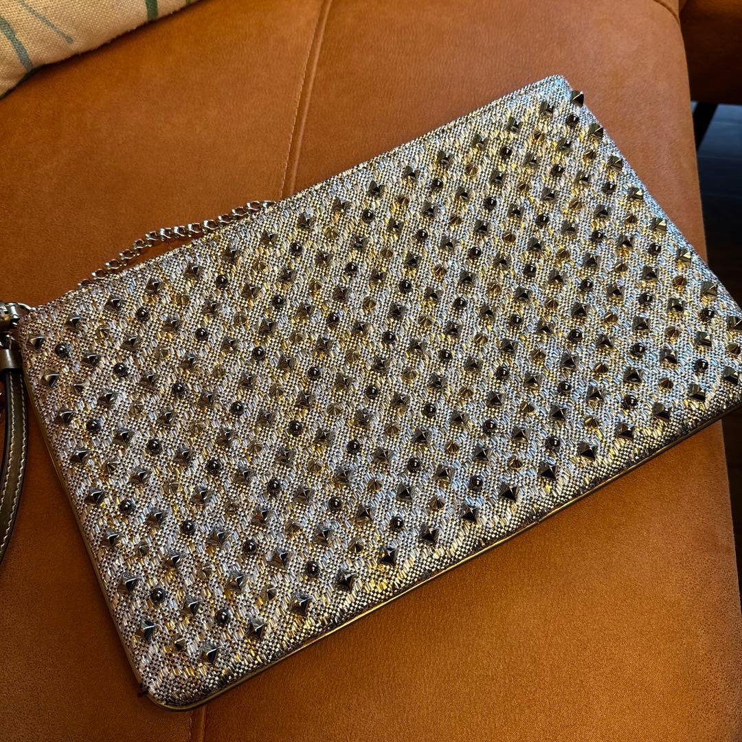 ルブタンショルダーバック