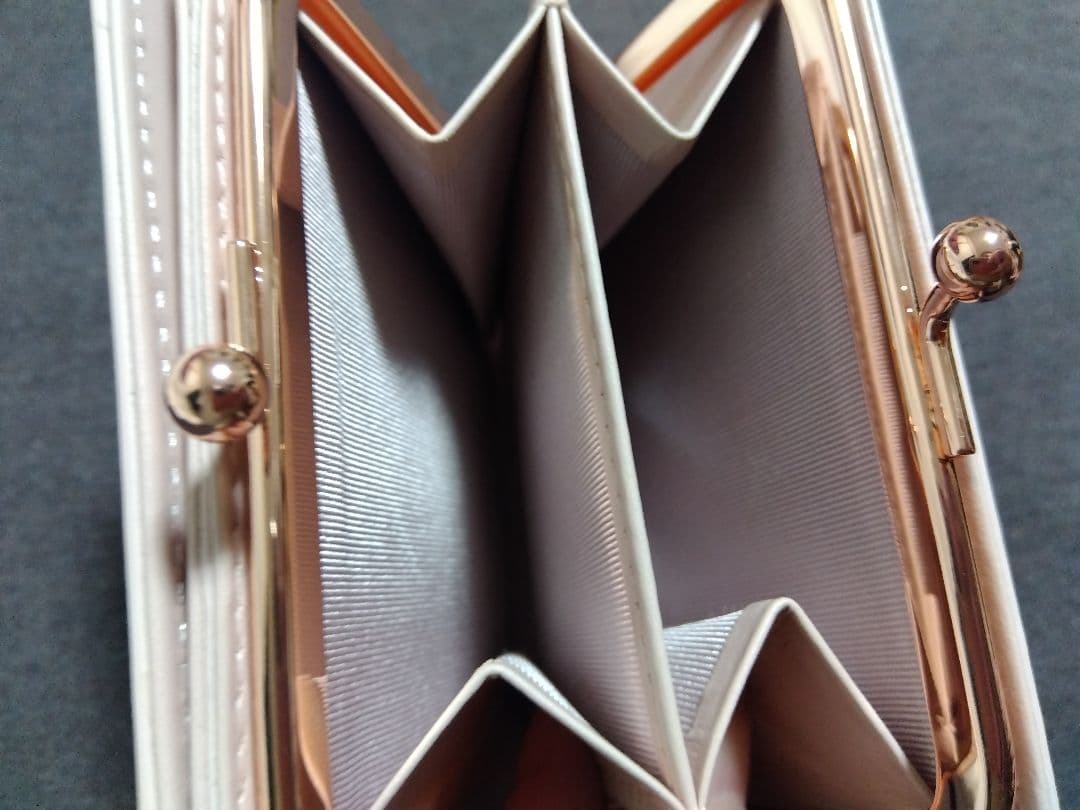 アニエスベー　ガラスレザー　二つ折り ウォレット　財布