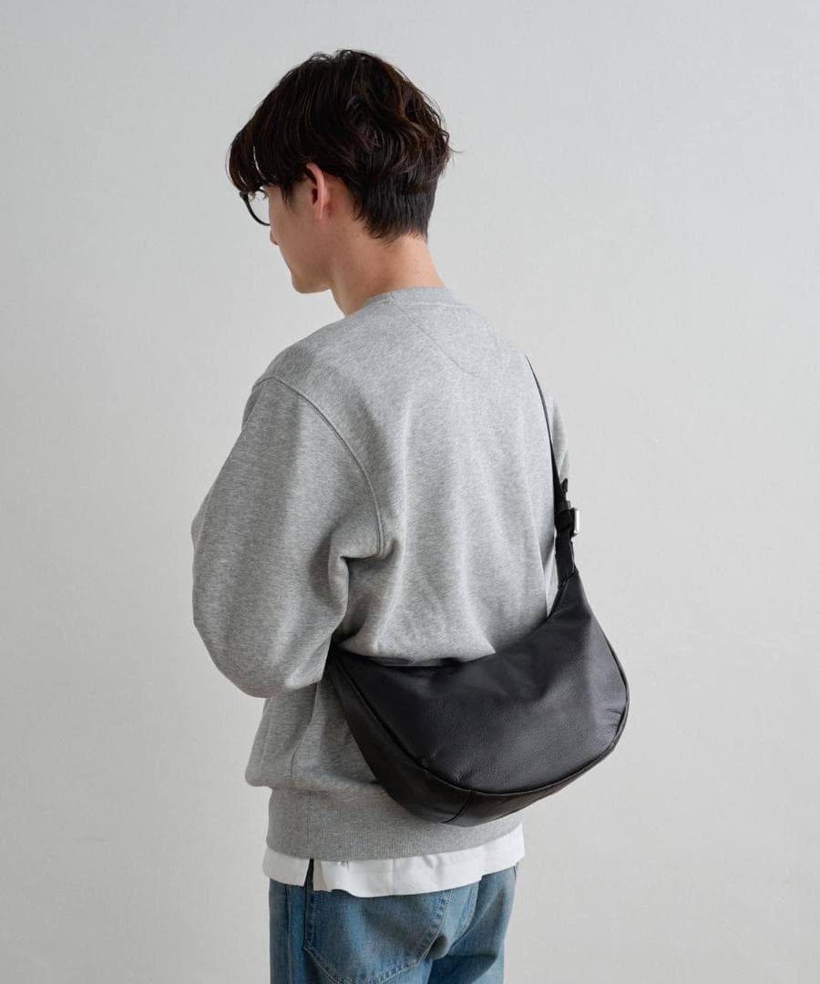 現行✨大人気✨russet ラシット ソフトレザーラウンドショルダーバッグ 黒