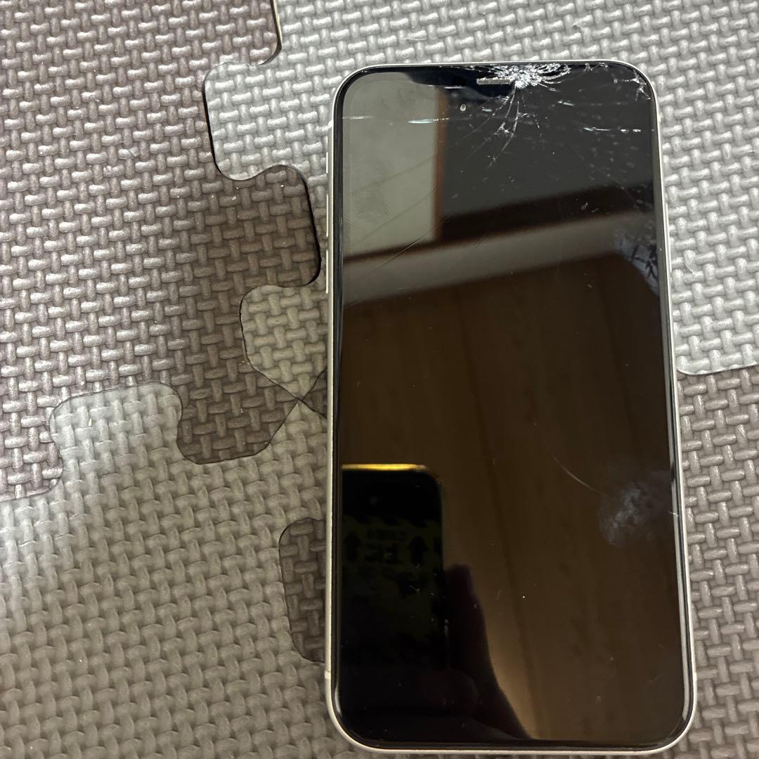 Apple iPhone 11 本体 ホワイト SIMフリー ジャンク品 Apple iPhone 11 ホワイト 本体 128GB 人気 Apple iPhone 11 ホワイト