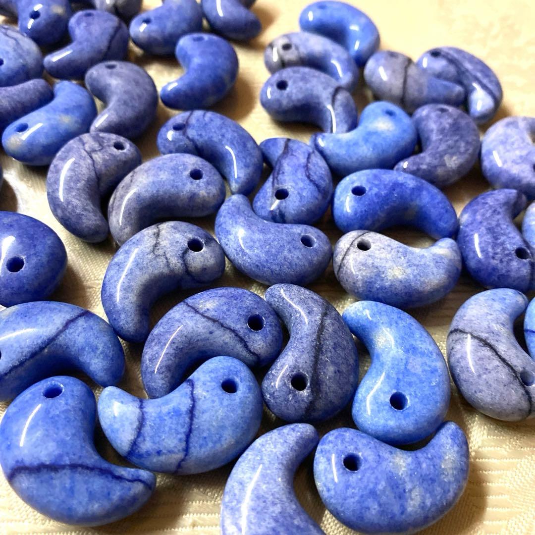 【ソーダライト】勾玉 天然石 まとめ売り パワーストーン 43個