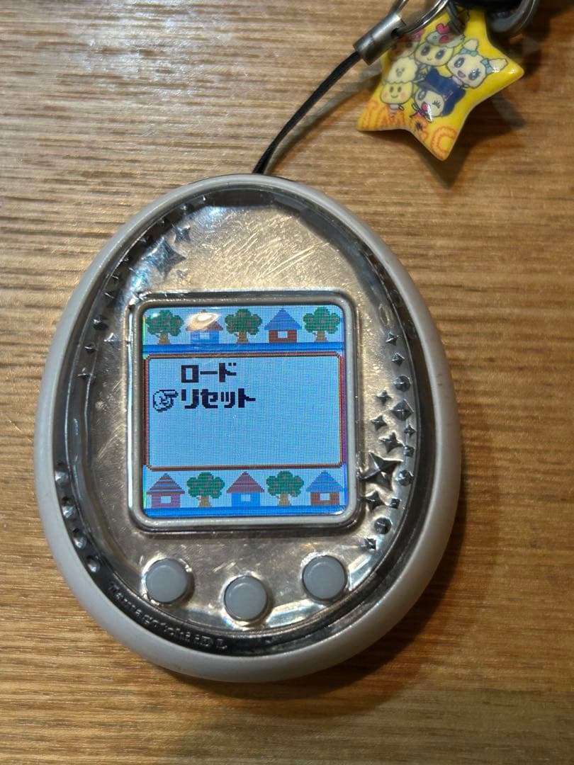 【動作確認済み】たまごっちiDL ホワイト 本体 ストラップ付き