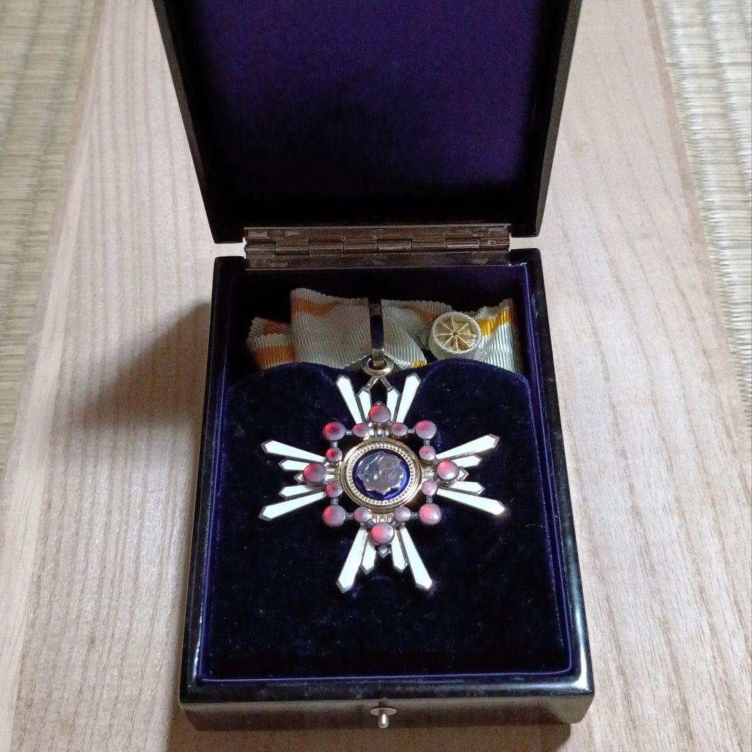 勲三等瑞宝章・勲章 - メルカリ