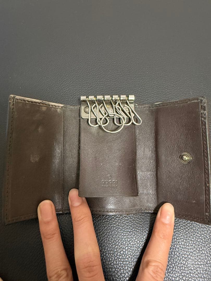 GUCCI グッチ キーケース 6連 GGスプリーム シェリーライン - メルカリ