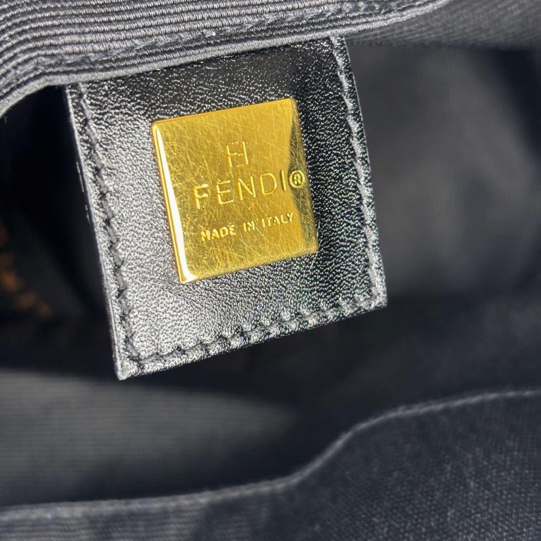 極美品　希少サイズ　FENDI フェンディ　ハンドバッグ　M29