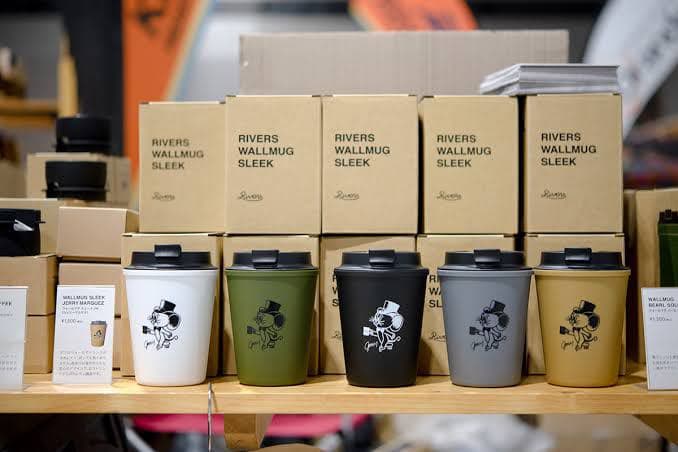 ショップ 掛軸 三輪良平作 立雛 桃の節句 共箱 落款有 二重箱入 掛軸