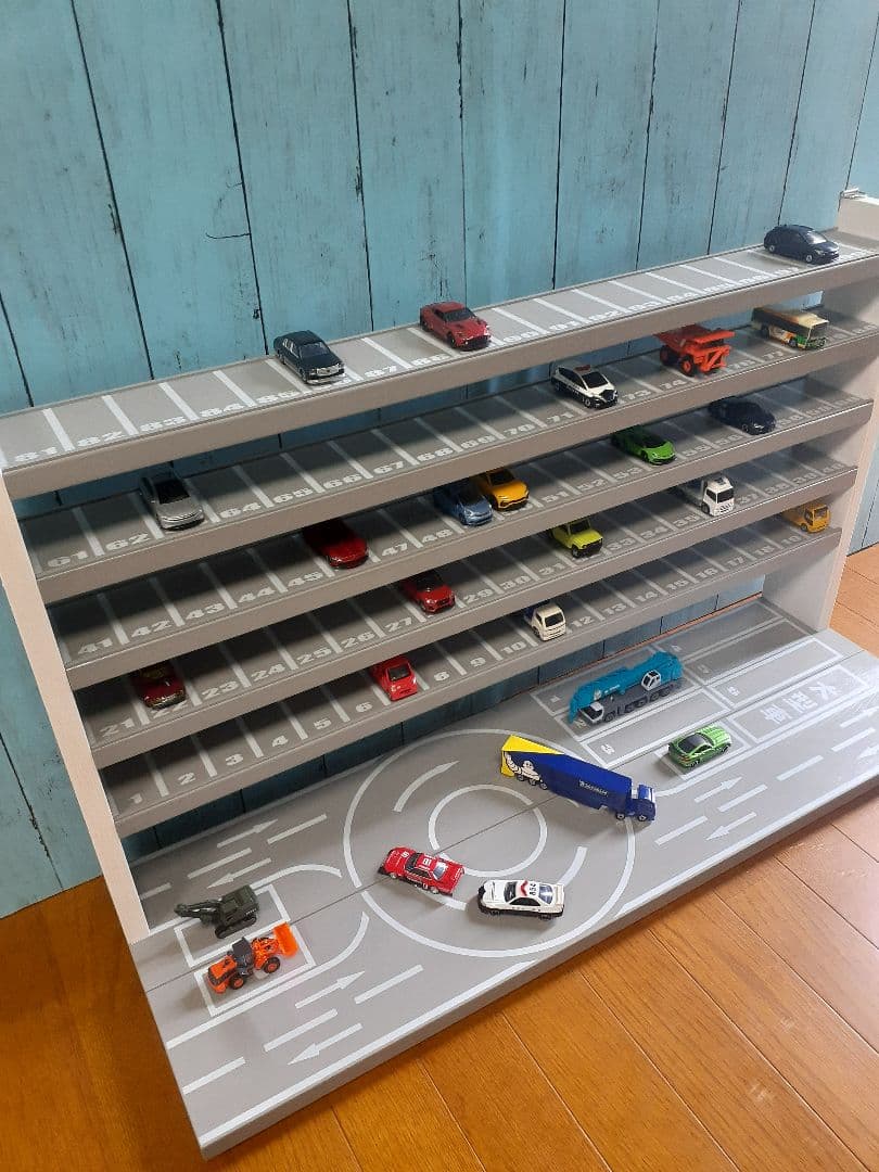 ミニカー収納棚6段110台ロータリー交差点付きトミカ