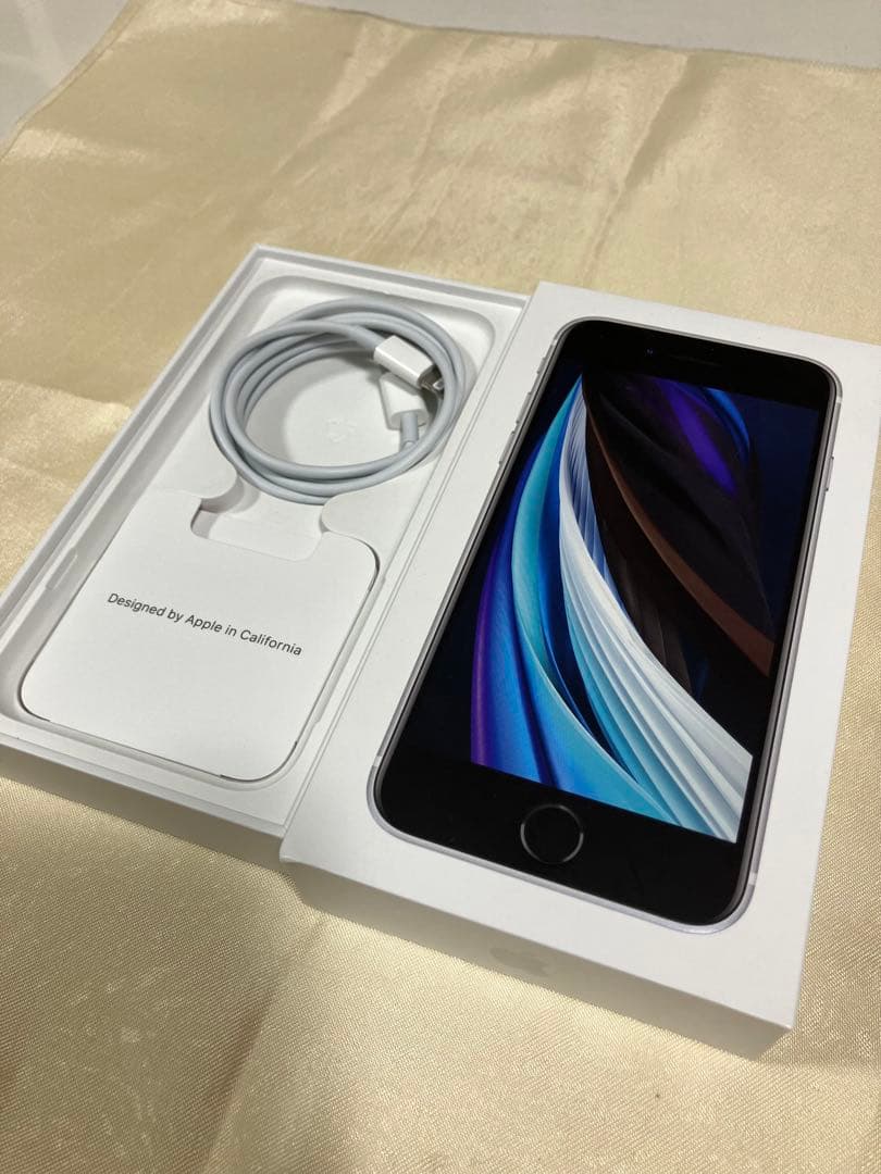 iPhone SE2 ホワイト 64GB Apple
