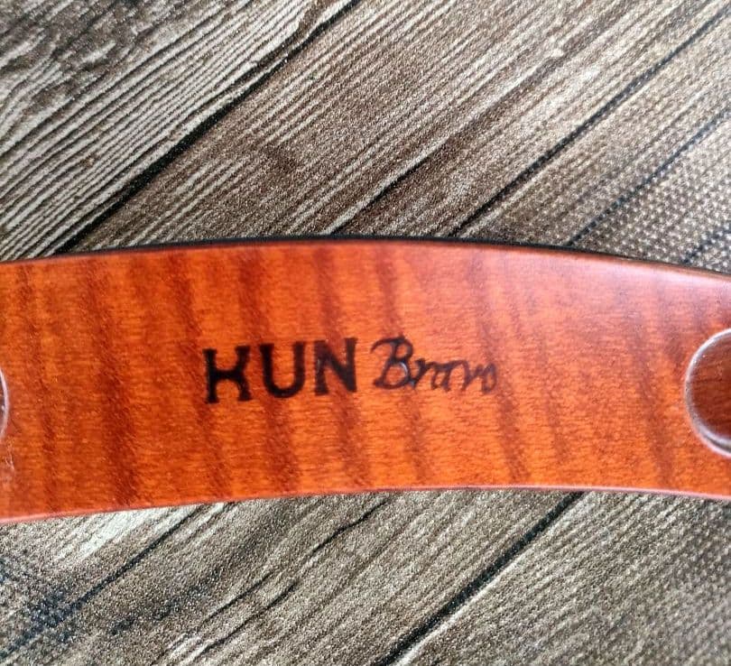 美品　バイオリン肩当て Kun Bravo　ブラボー　4/4