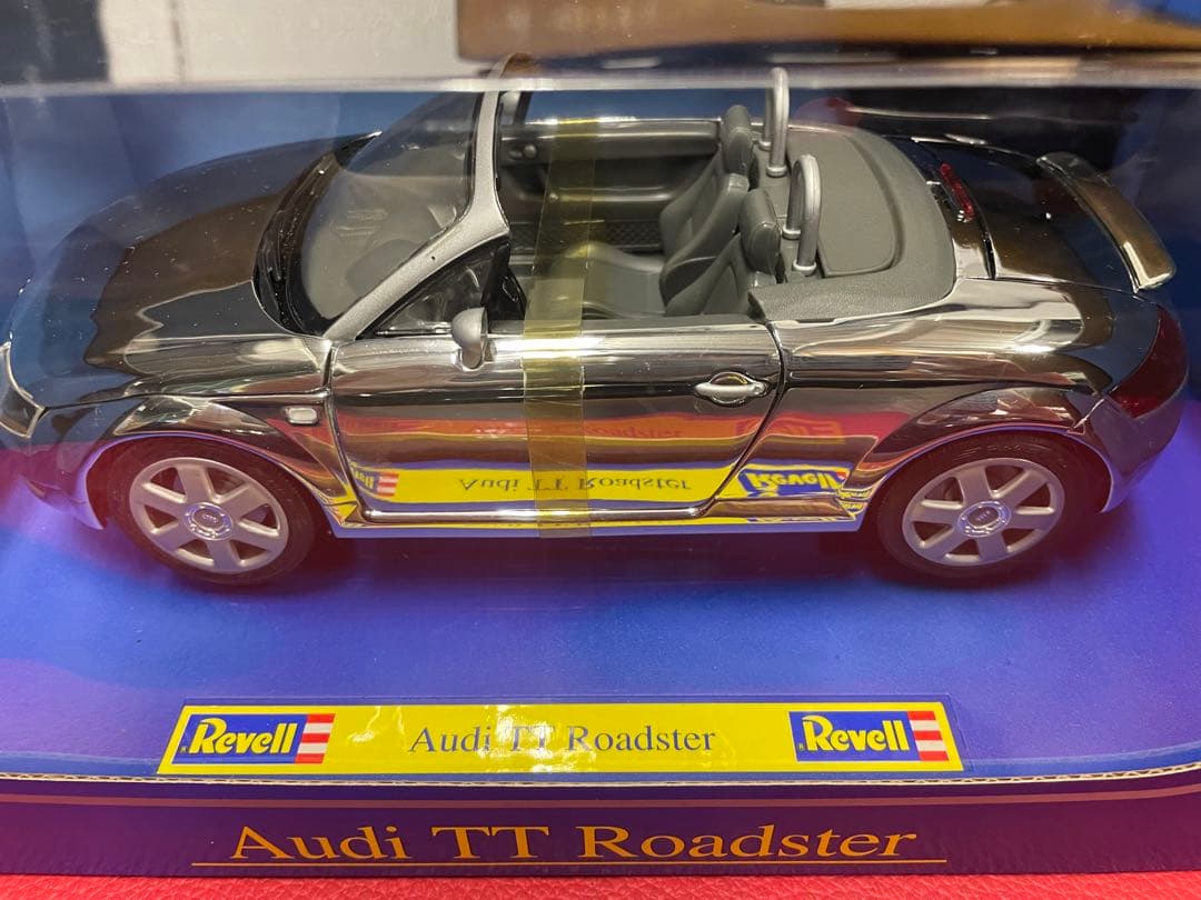 Audi   TT ロードスター　メタル