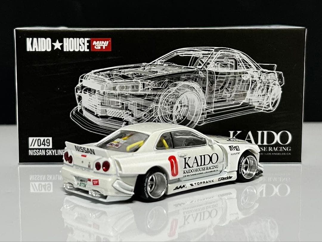 ぎゅな 1/64街道ハウス510ワゴン2台&スカイラインGT-R R34