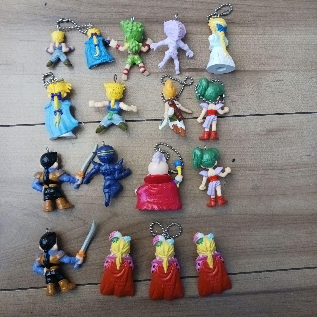 ファイナルファンタジー　☆　キーホルダーセット 16体　☆　綺麗　☆レア☆当時物