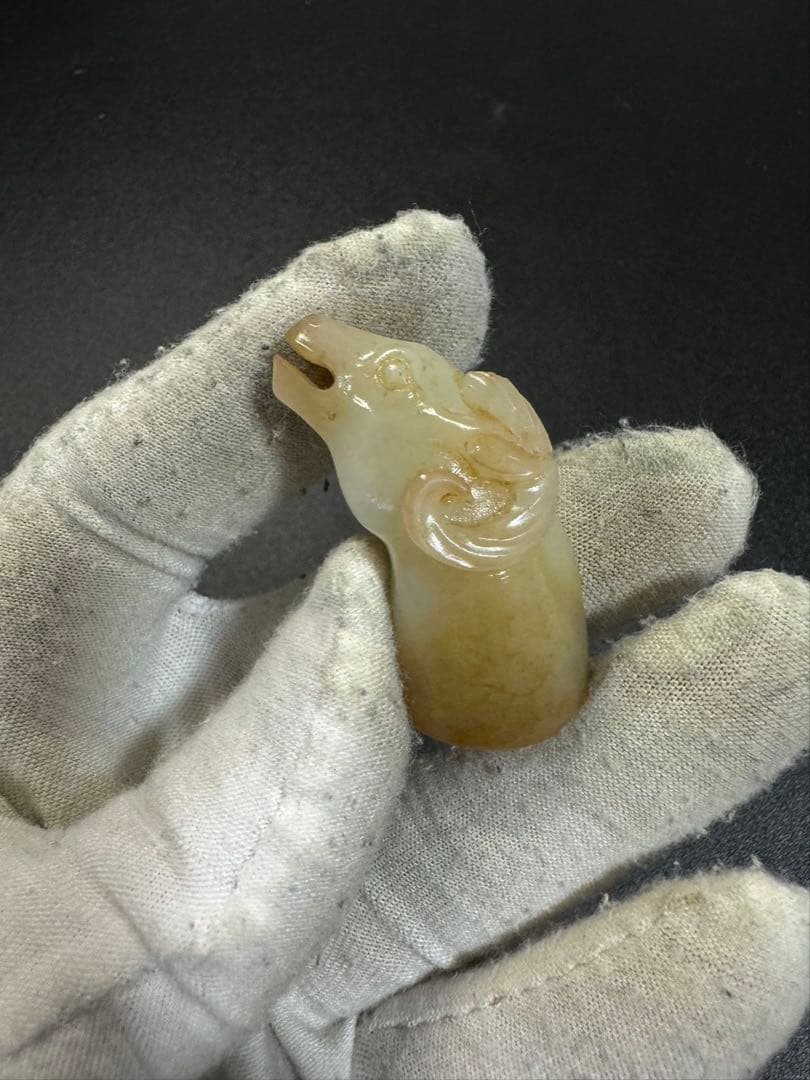 本玉 羊の頭 時代物 お守り 和田玉 漢～唐代 骨董 玉彫 彫刻 繊細