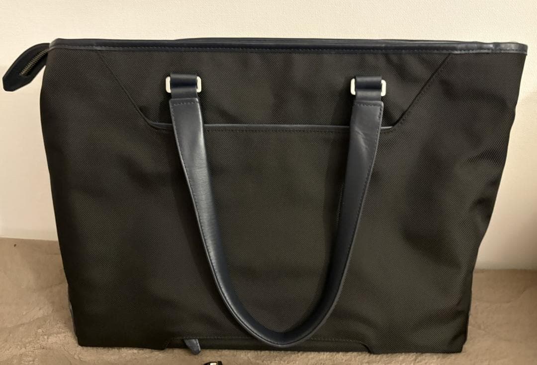 JARVIS イースト・ウエスト・トート TUMI