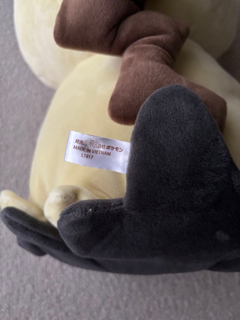 ポケモンセンター　等身大　ミミッキュ　ぬいぐるみ