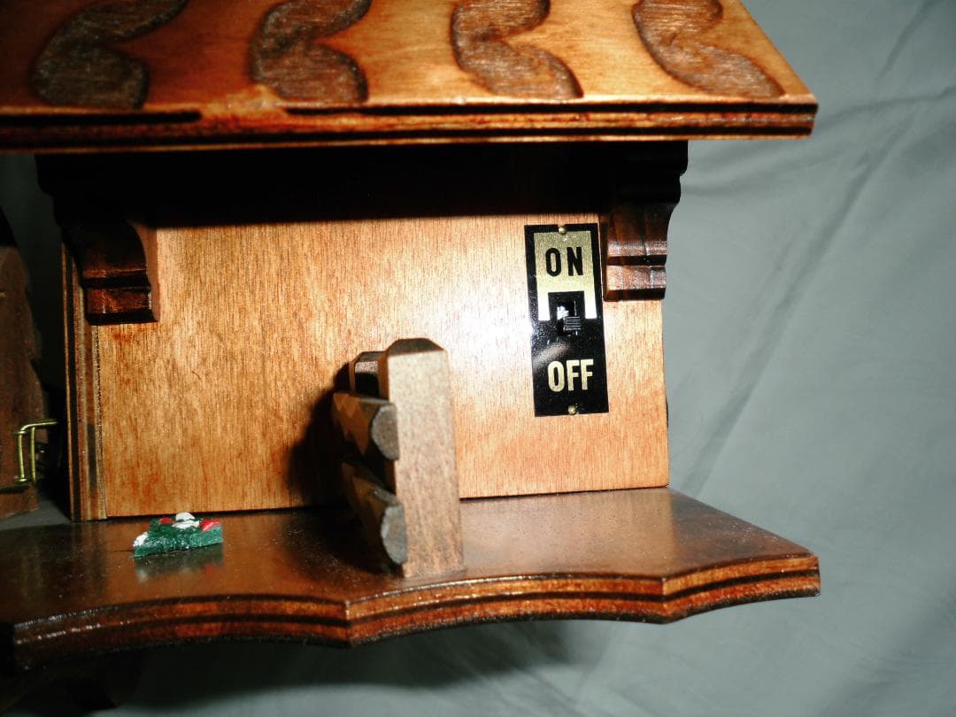 『美品』ドイツ・シュナイダー　からくり掛け時計　カッコウ時計　8匹の猫