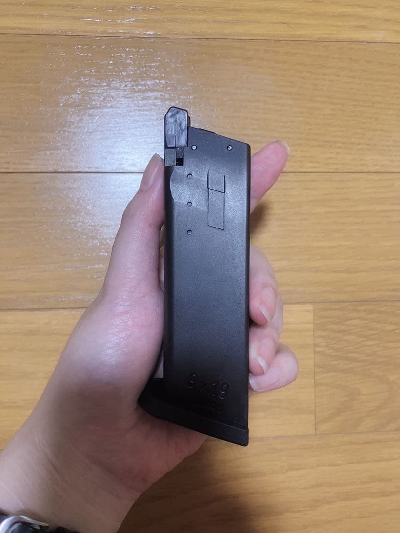 【まとめ売り】東京マルイ　USP ガスガン　ガスブローバック予備マガジン2個付き