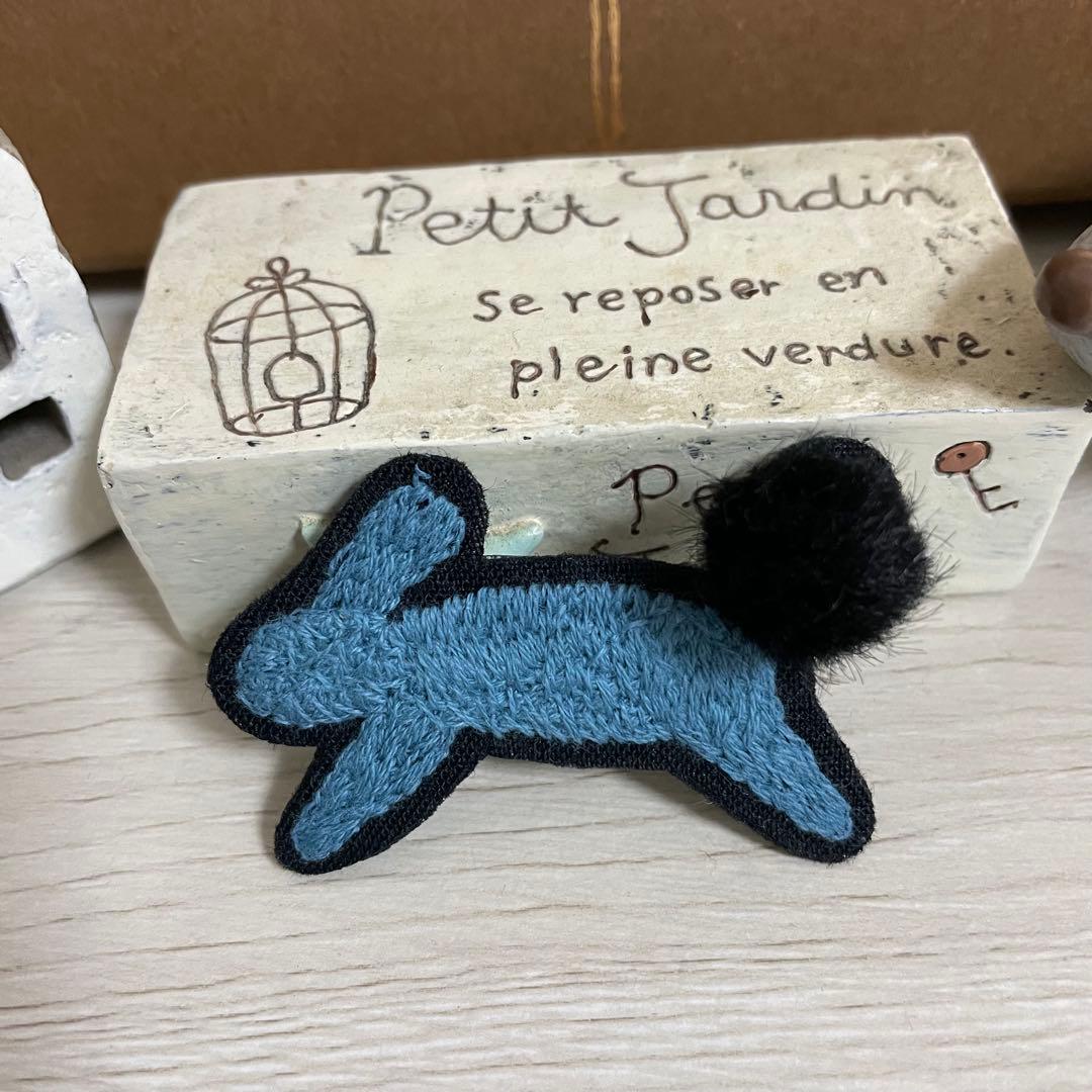 ミナペルホネン ハンドメイドブローチ＊runrunrunポンポンうさぎさん