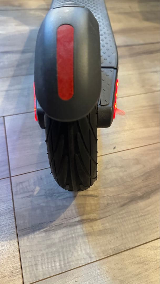 ninebot by SEGWAY 折りたたみキックボード