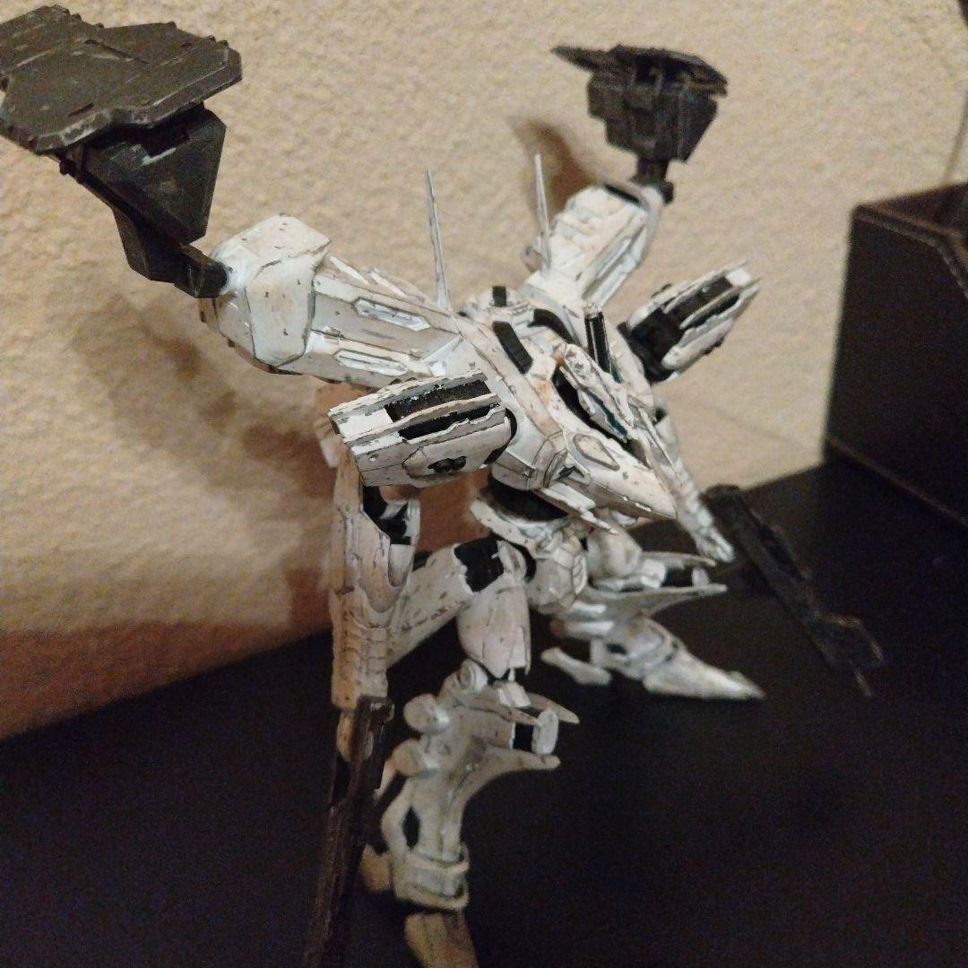アーマードコア 1/72 ホワイト・グリント 全塗装 ウェザリング済み