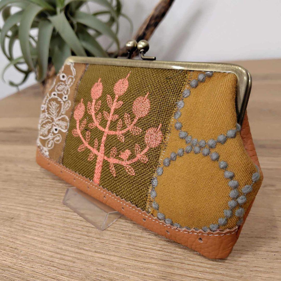 あ*い様 ミナペルホネン/ringo/tambourine/がま口長財布薄型本牛