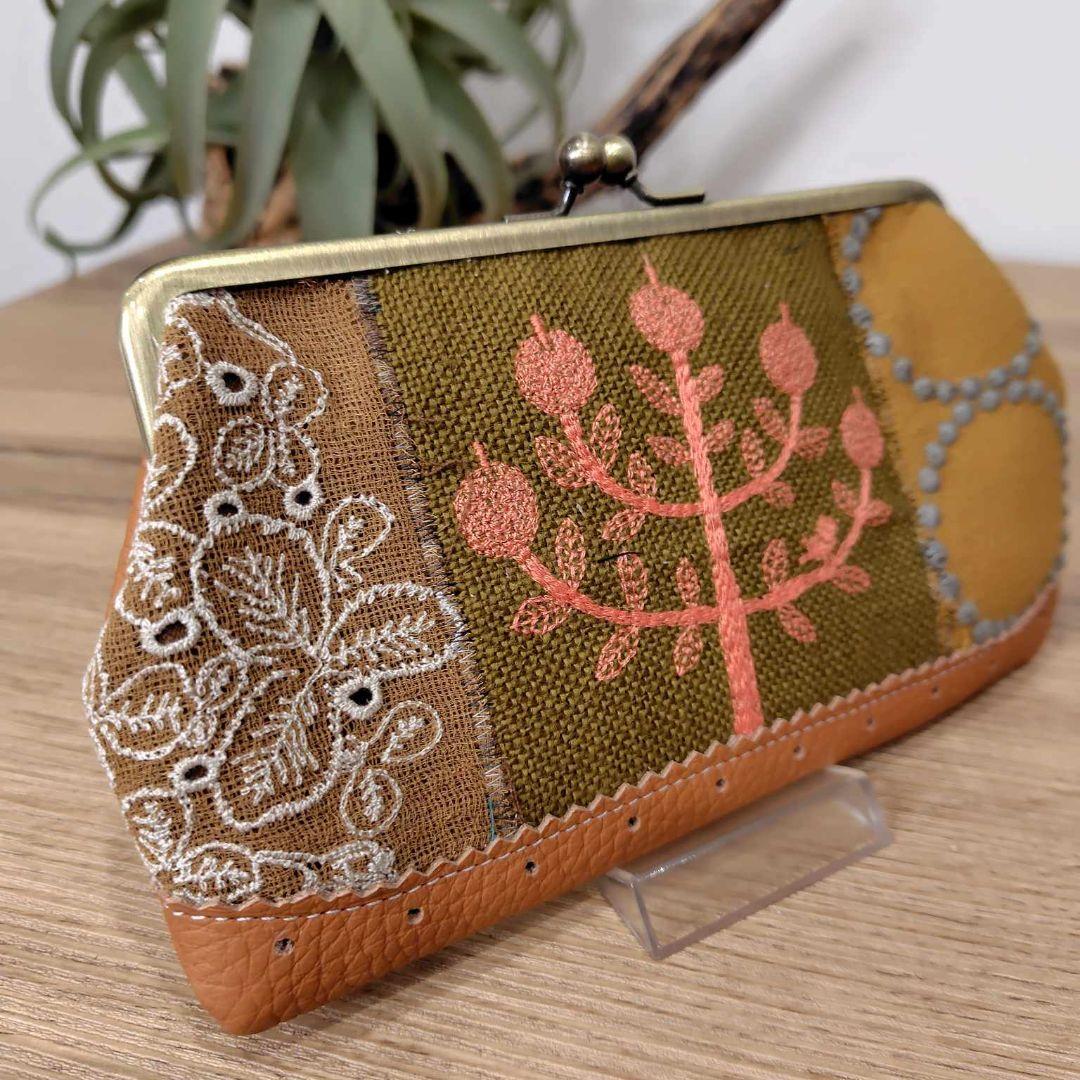 あ*い様 ミナペルホネン/ringo/tambourine/がま口長財布薄型本牛