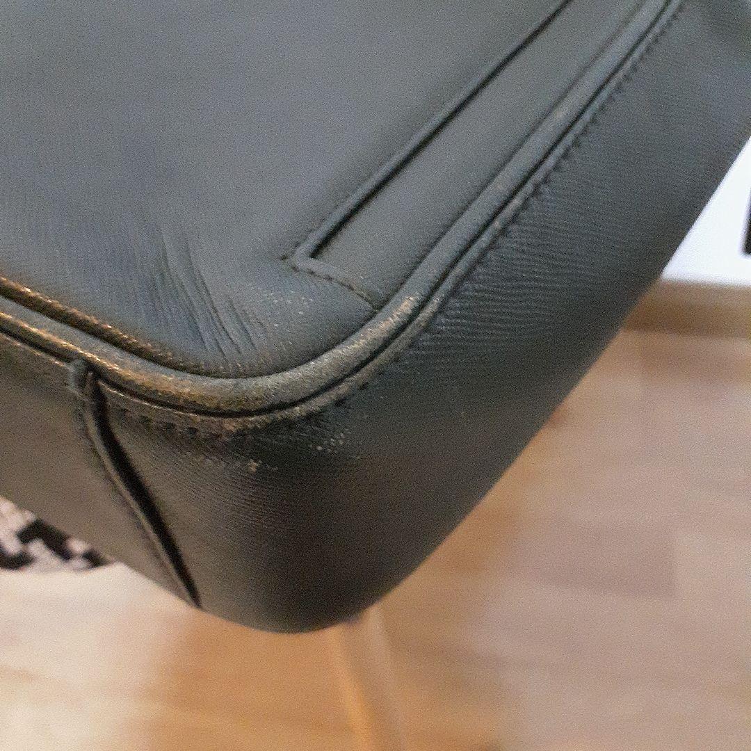 レアカラーBURBERRY ビジネスバッグ サフィアーノ グリーン ロゴプレート