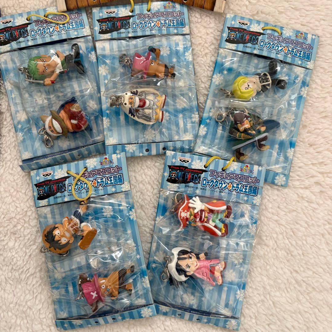 【新品】ワンピース　非売品　フィギュアマスコット　全4種編　貴重　レア