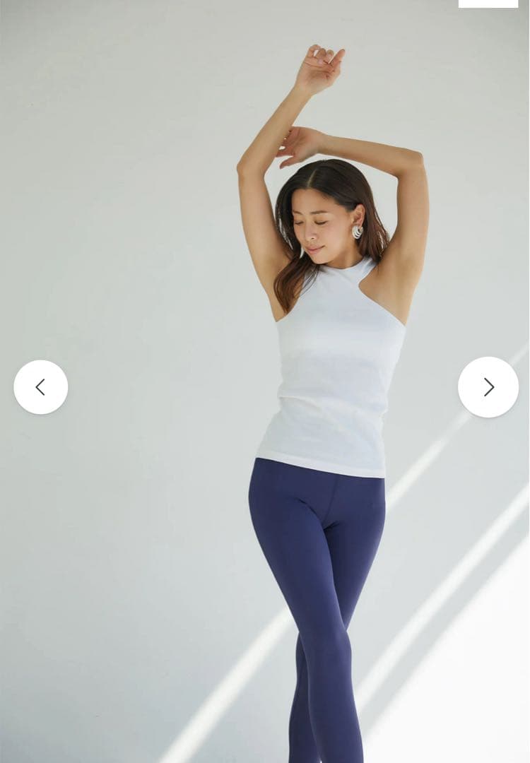 白黒2枚セットwerthy ASYMMETRY TANK(Cup in)