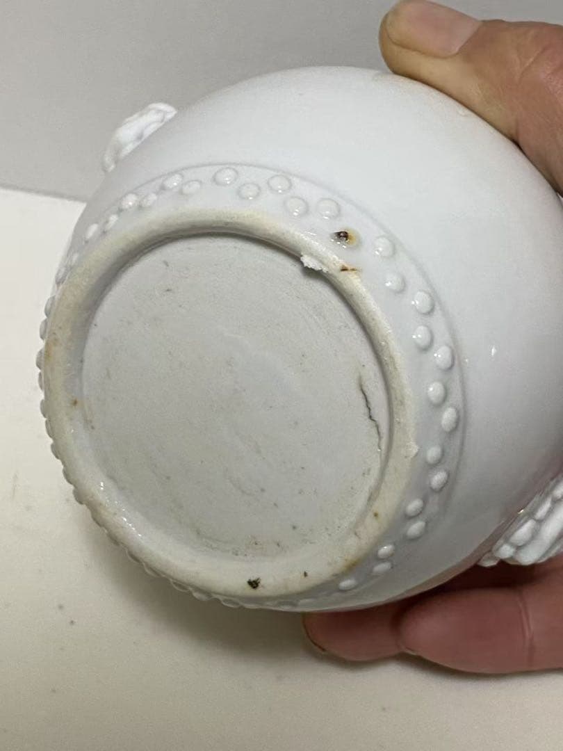 中国美術 德化窯 白磁寿桃鈕雙獅耳鼓釘茶叶罐 蓋物 陶器