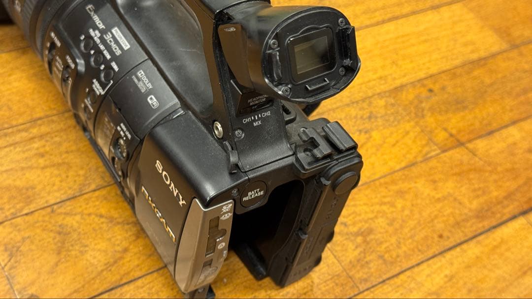 お*さ様 SONY 業務用ビデオカメラ　NX-3 本体