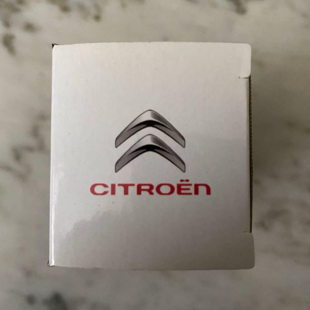 CITROEN DS4 ホワイトミニカー 1/43