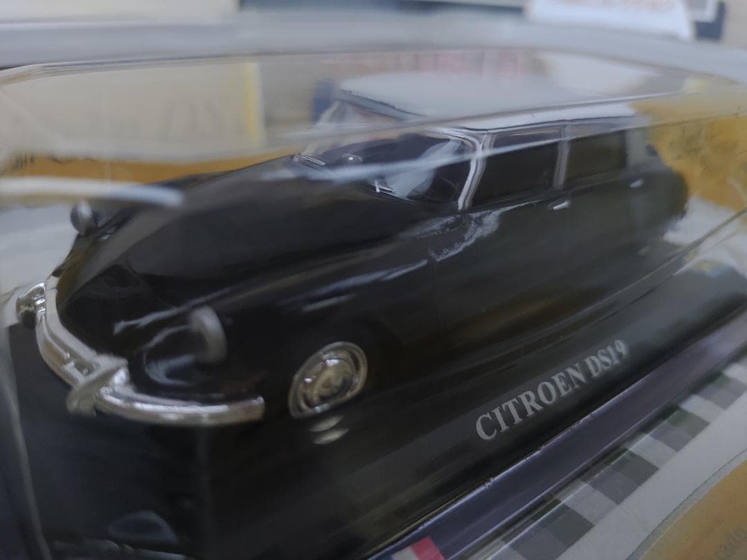 シトロエン　DS19　1/43スケール　ダイキャストモデル