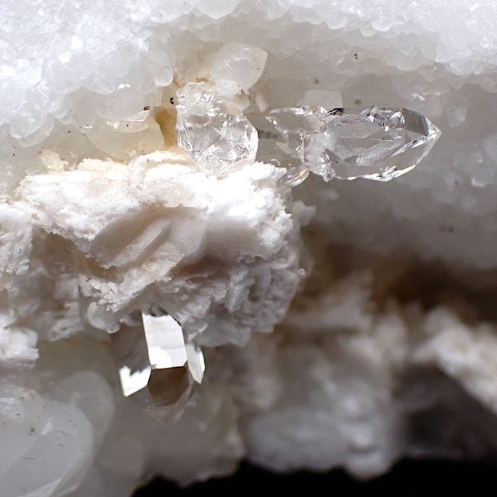 イタリア/カラーラ産】カラーラダイヤモンドクォーツ