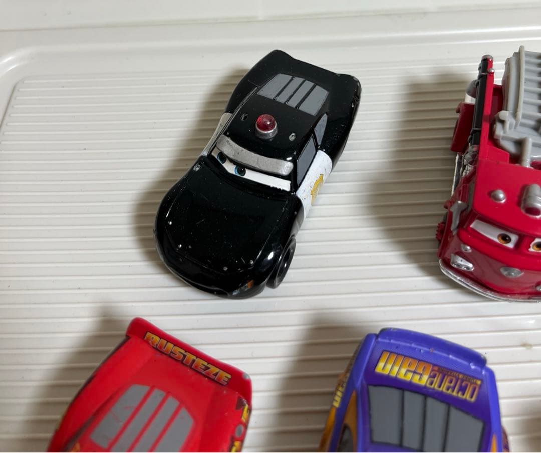 カーズ、ミニカー、BOBBY SWIFT No.19（大きいミニカー）