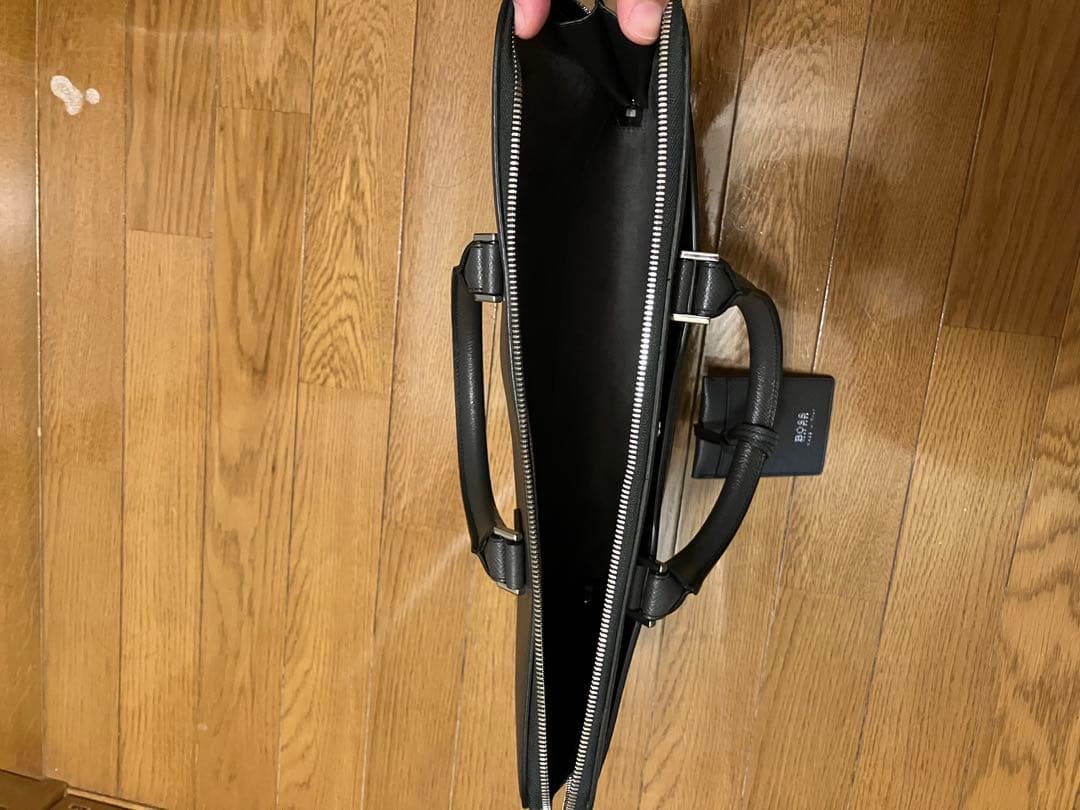 M*a様 HUGO BOSS／ロゴ入りレザー／ビジネスバッグ