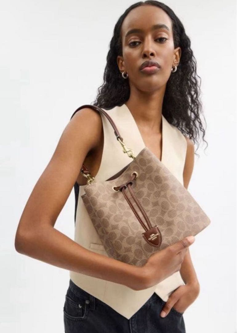 【COACH】 ローアン バケット バッグ・シグネチャー キャンバス