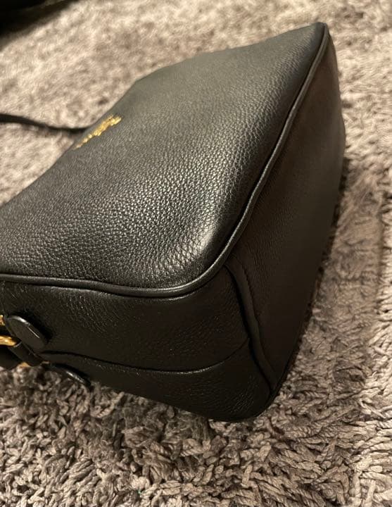 PRADA★ショルダーバッグ（ブラック）