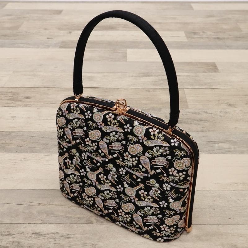 《和装バッグ◆小さな和楽器と桜梅竹模様◆黒地＊着物に合わせて♪Z1-7》