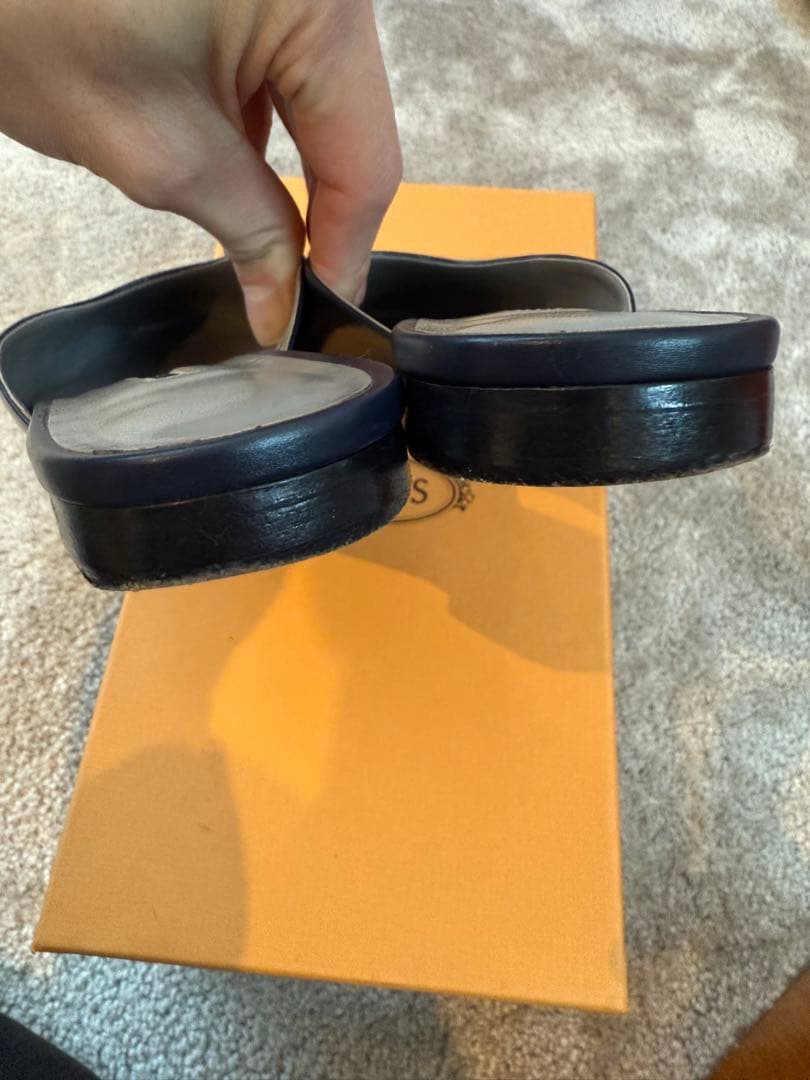 マノロブラニク ミュール 35ハーフ