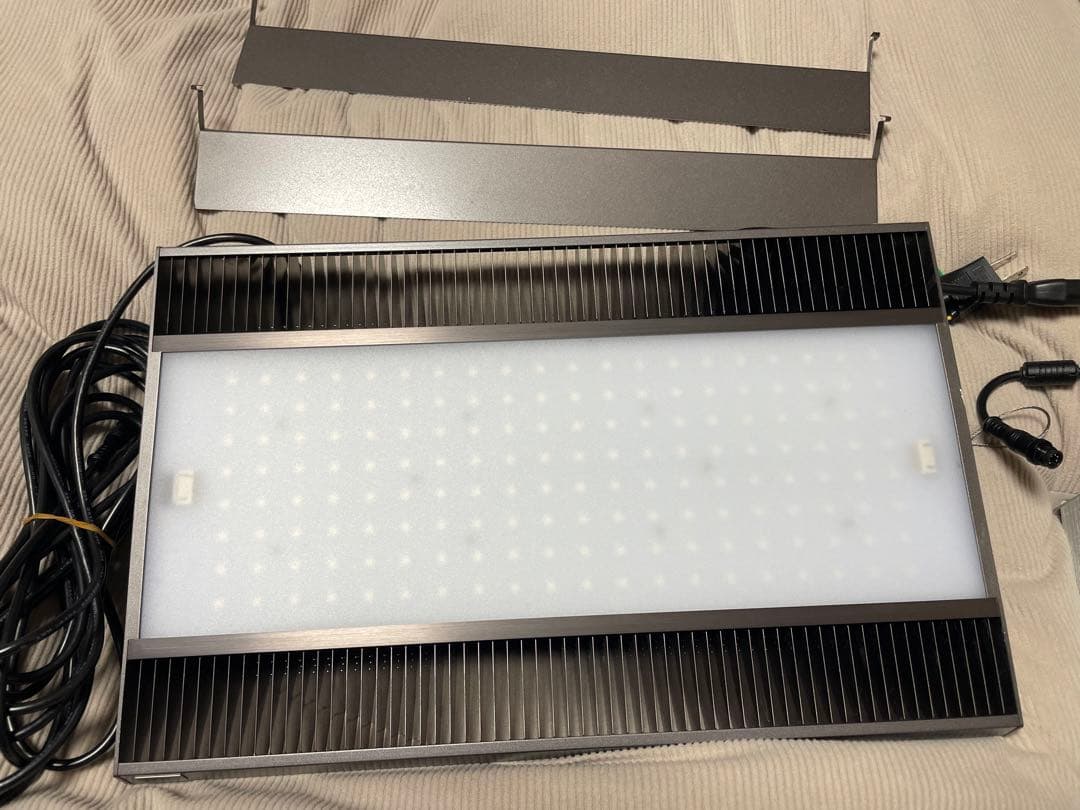 新品未使用 E-LITE UVカラー LEDパーライト ELF PAR36 UV