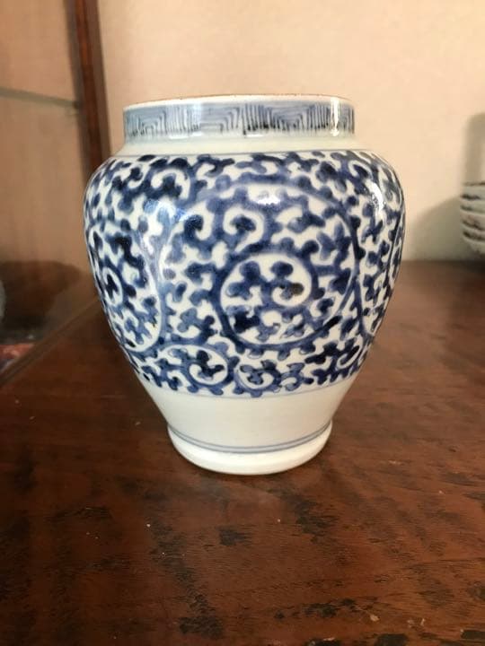 【古伊万里蛸唐草飾り壺】 古伊万里 蛸唐草文壺 文化遺産オンライン