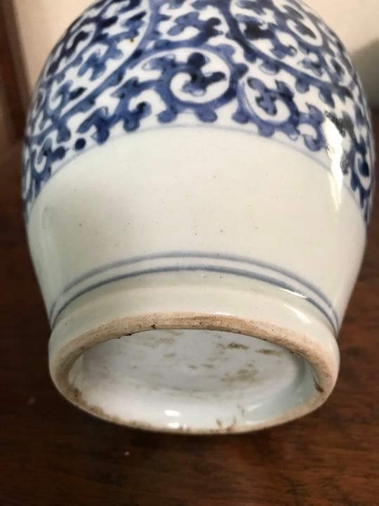 古伊万里蛸唐草飾り壺】