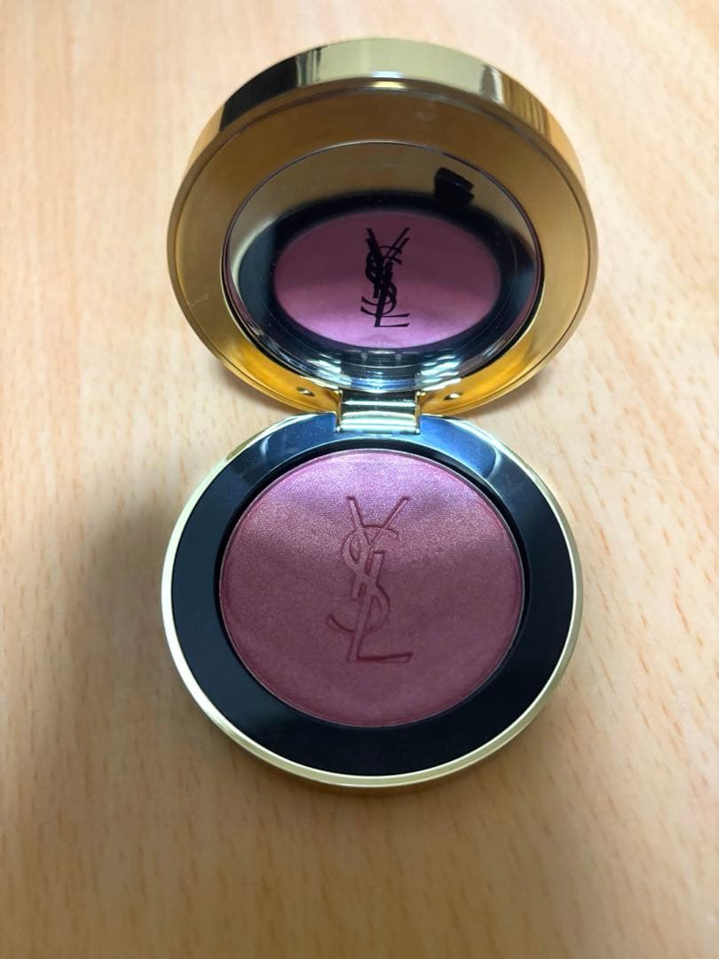 イブサンローラン　メイクミーブラッシュ44 パルファム2本おまけ着き