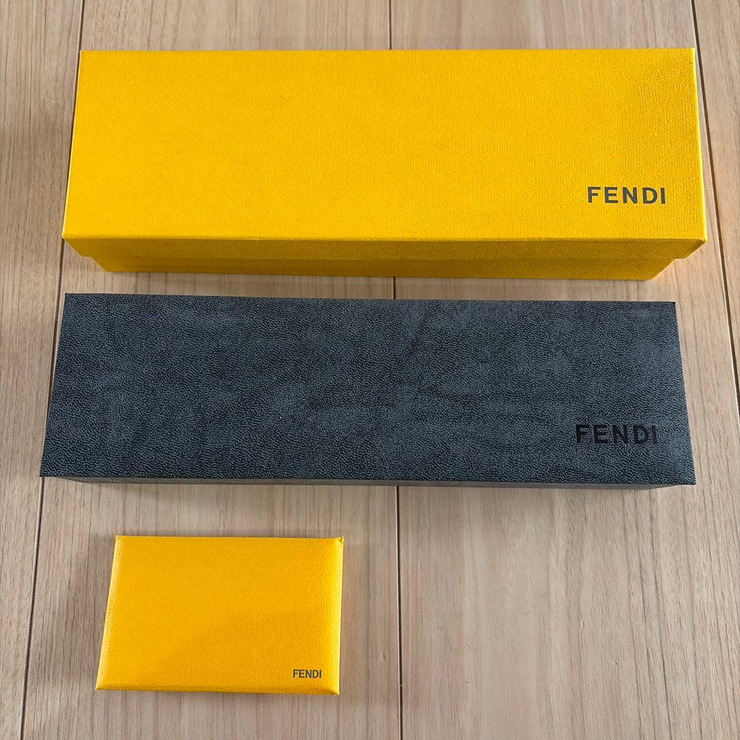 FENDI ブラックレザー 腕時計 クォーツ