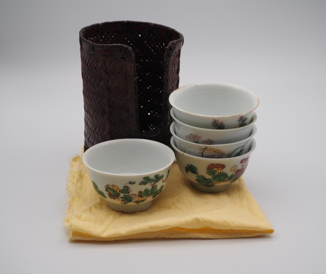 初代清風与平 金彩色絵花草文 煎茶碗 5客 籠付