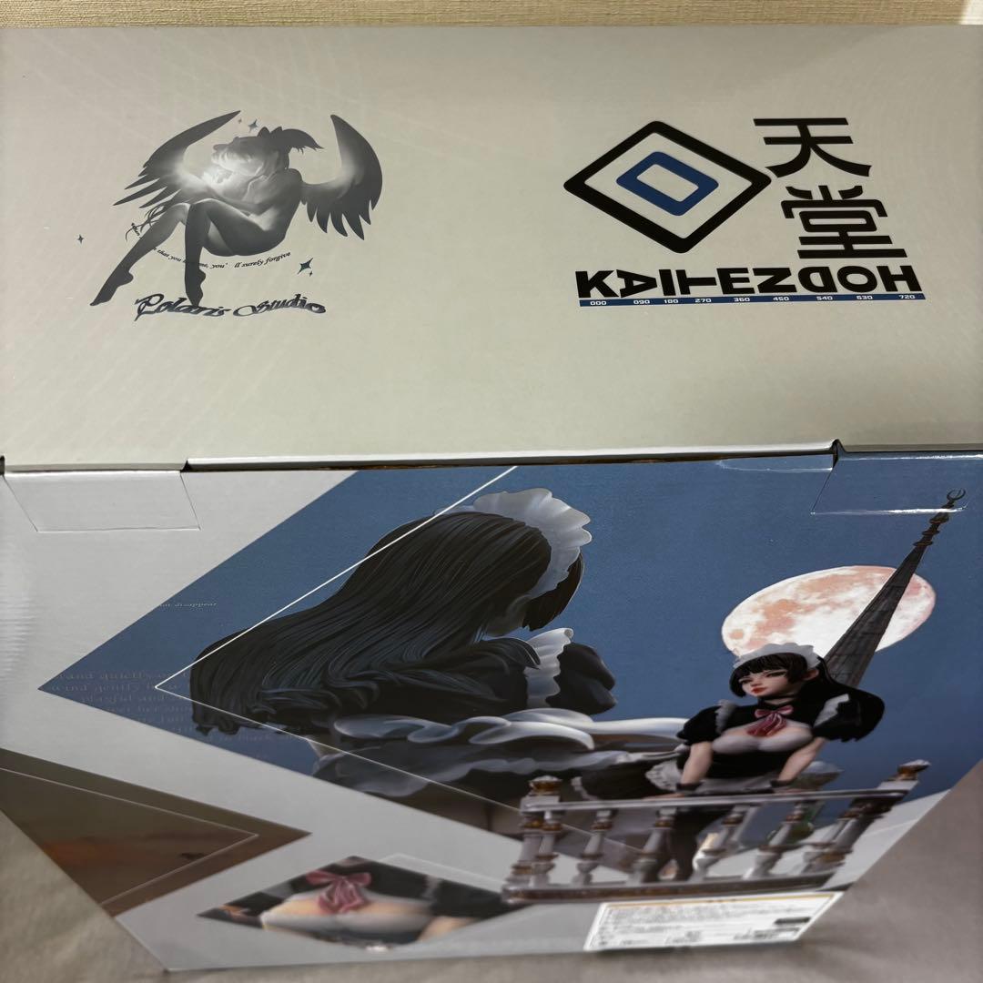 回天堂 ホリデーメイド モニカ・テシア (台座 大理石) 1/4スケール