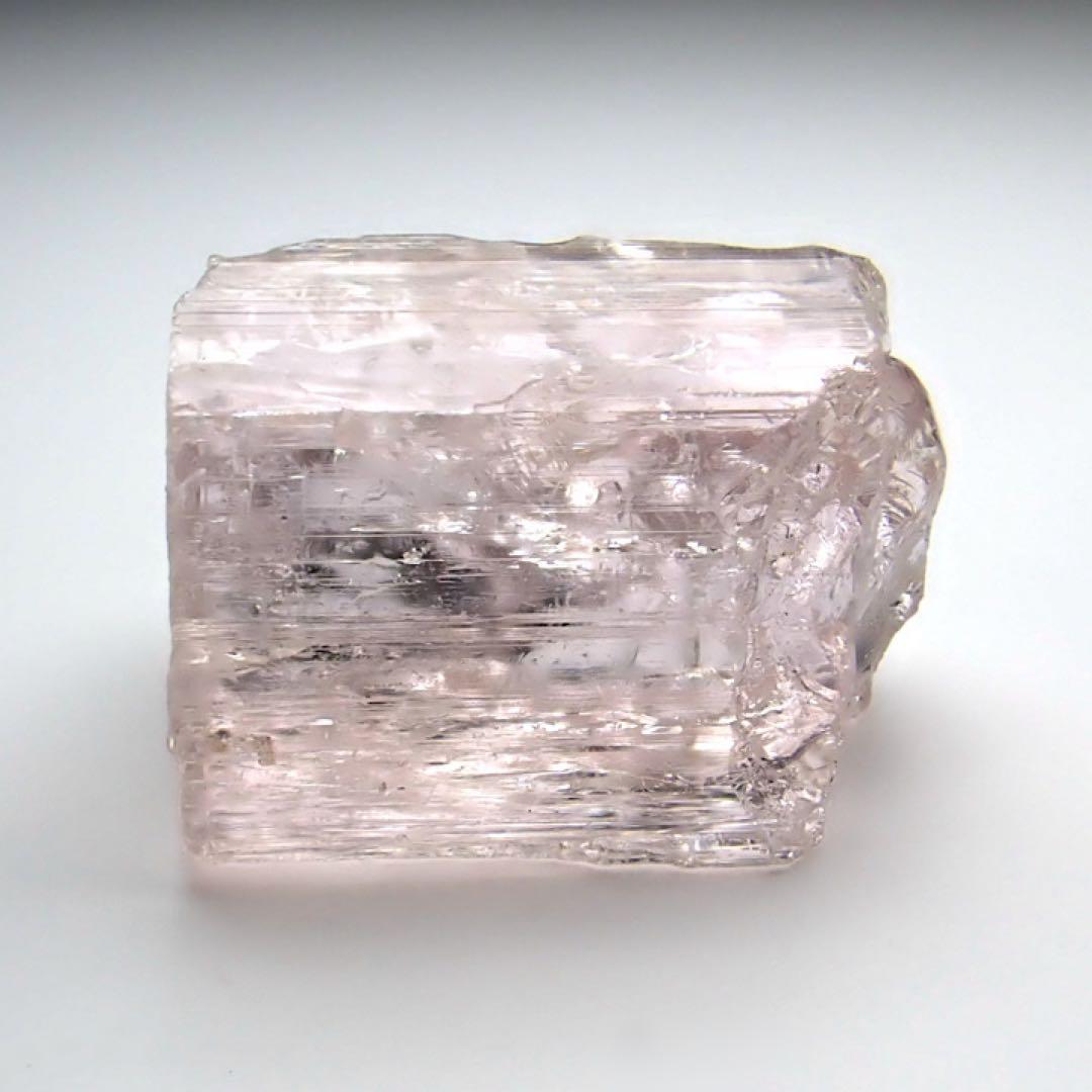 パキスタン/カトラン産】ピンクインペリアルトパーズ - メルカリ